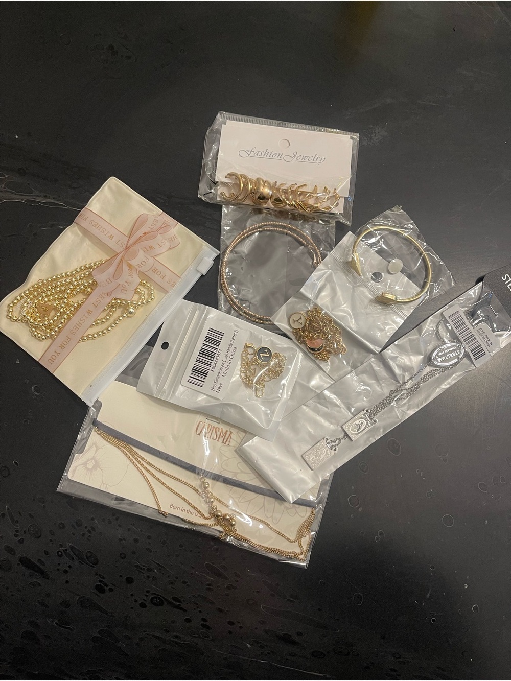 Lot Gold-Tone Women’s Jewelry Assorted Necklaces & Bracelets